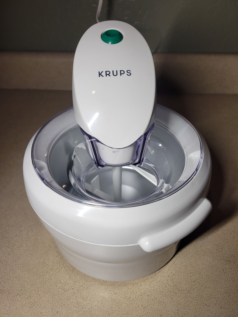 The Krups 1.5 Quart 358-70 La Glaciere Ice Cream Maker